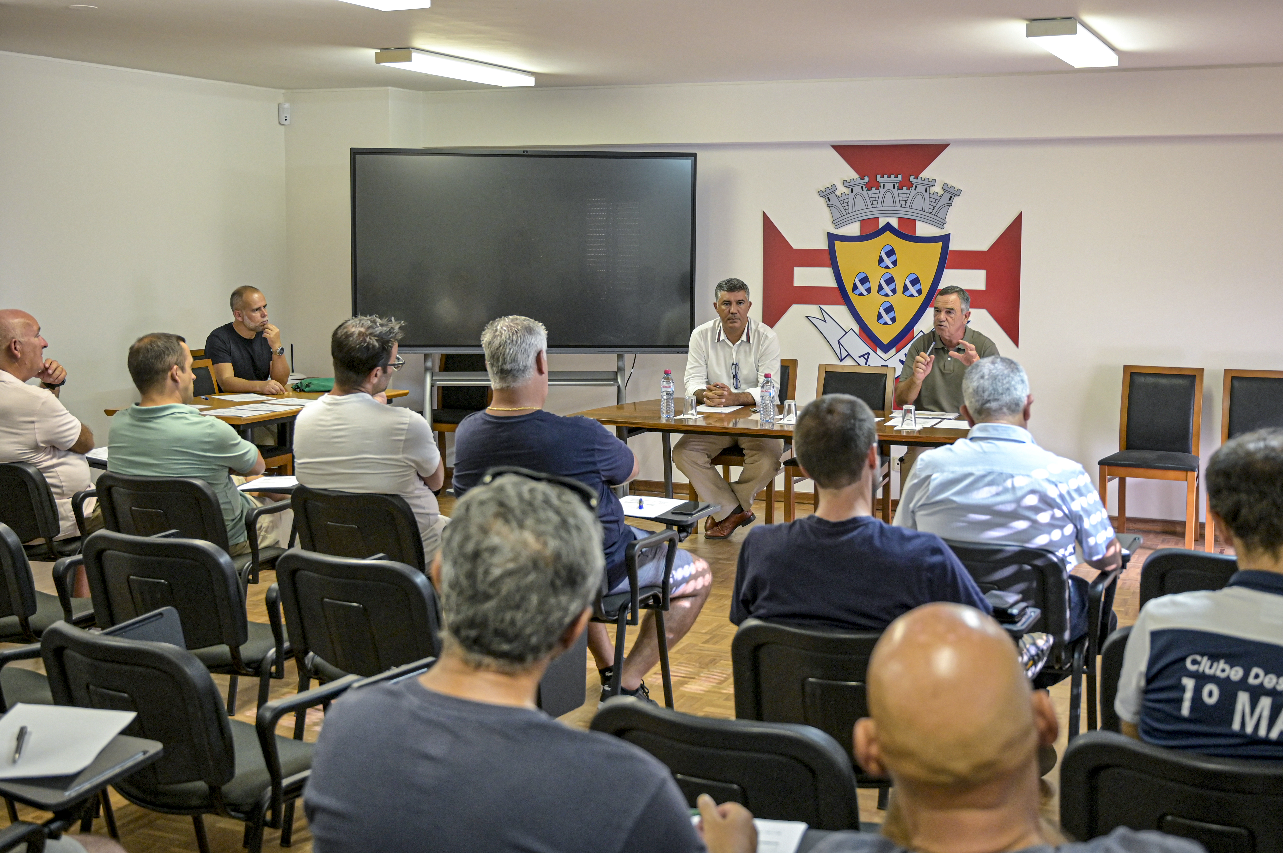 Honra: calendários de juniores, juvenis e iniciados conhecidos